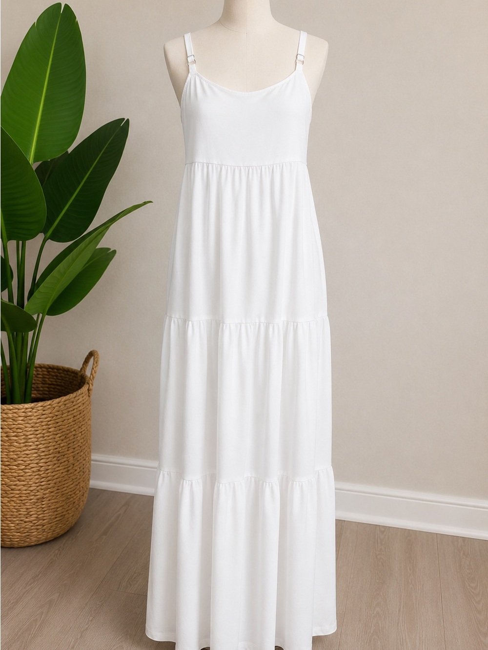 SO White Tiered Maxi Dress Adjustable Straps Size Medium